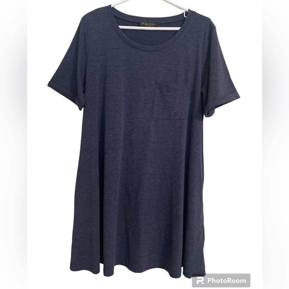 KLD-Signature T-shirt dress. Navy blue. Has pockets. Size L.